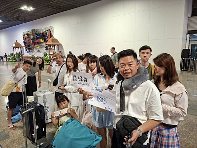 รถตู้นำเที่ยว