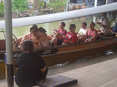 เหมารถไปตลาดน้ำ